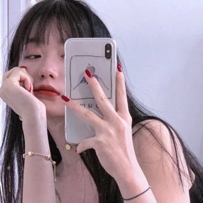 女大学生